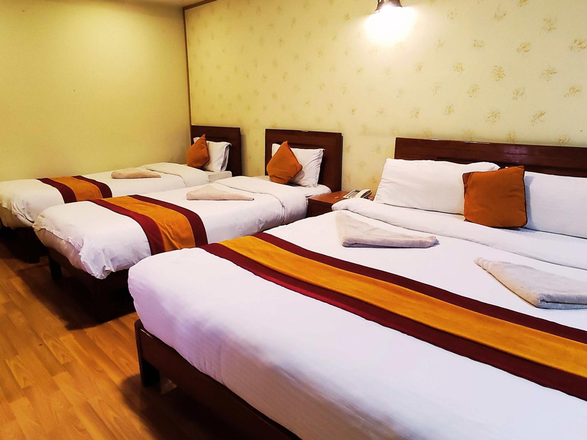 Royal Kings Hotel Катманду Екстер'єр фото