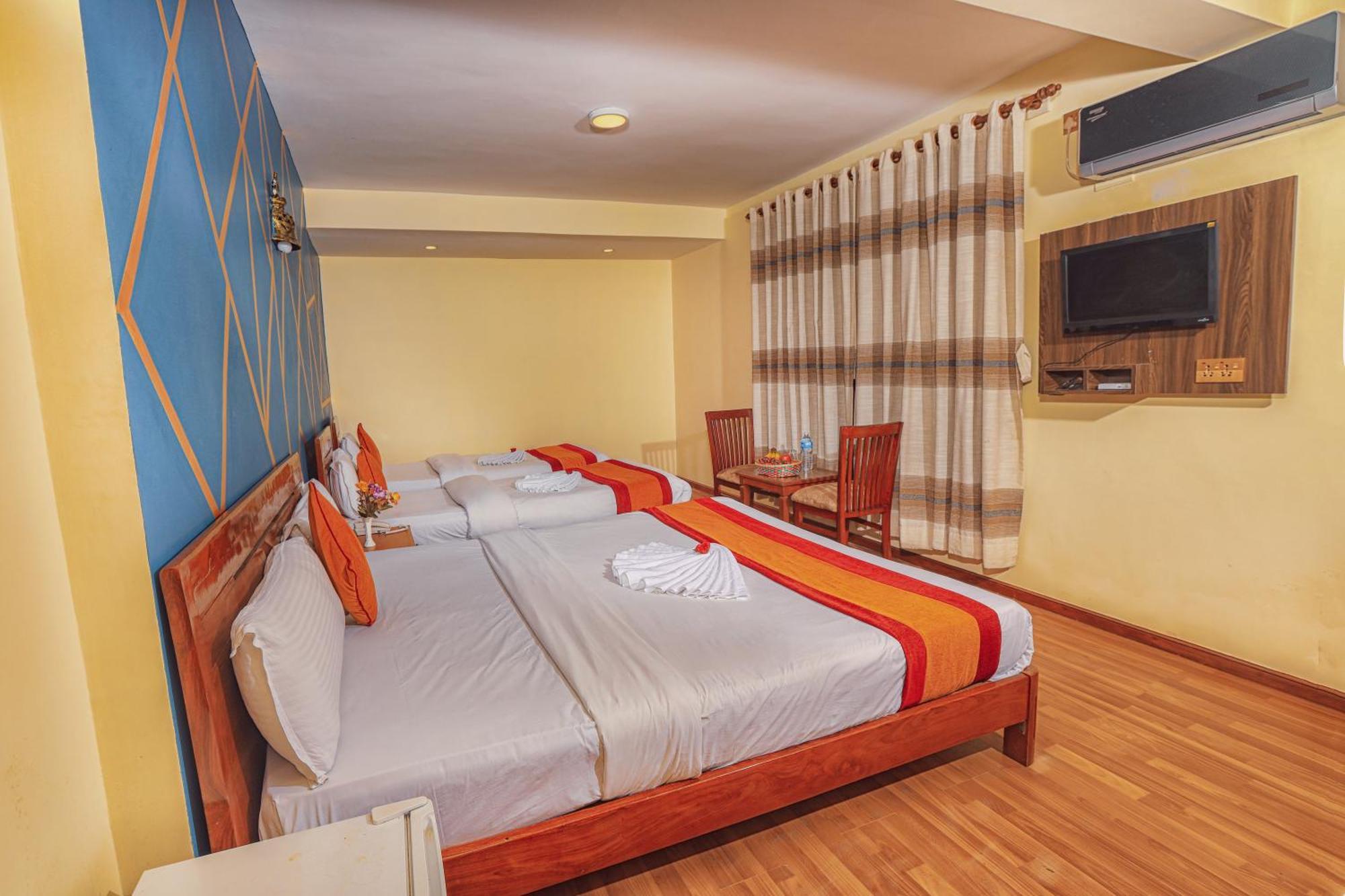 Royal Kings Hotel Катманду Екстер'єр фото